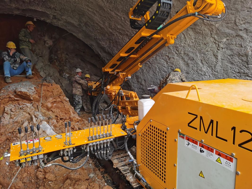 Scavatrice di roccia multifunzionale per la costruzione di gallerie